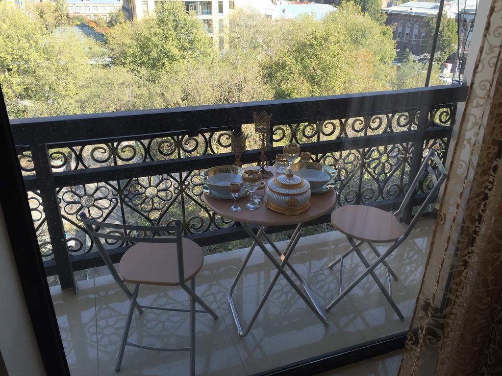 Versace Downtown Jerevan Kamer foto