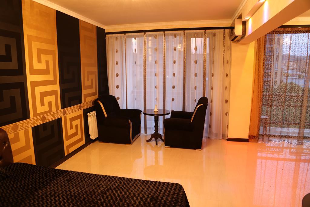Versace Downtown Jerevan Kamer foto